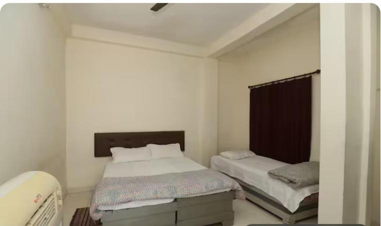 My Special House Homestay Nipania, インドール エクステリア 写真
